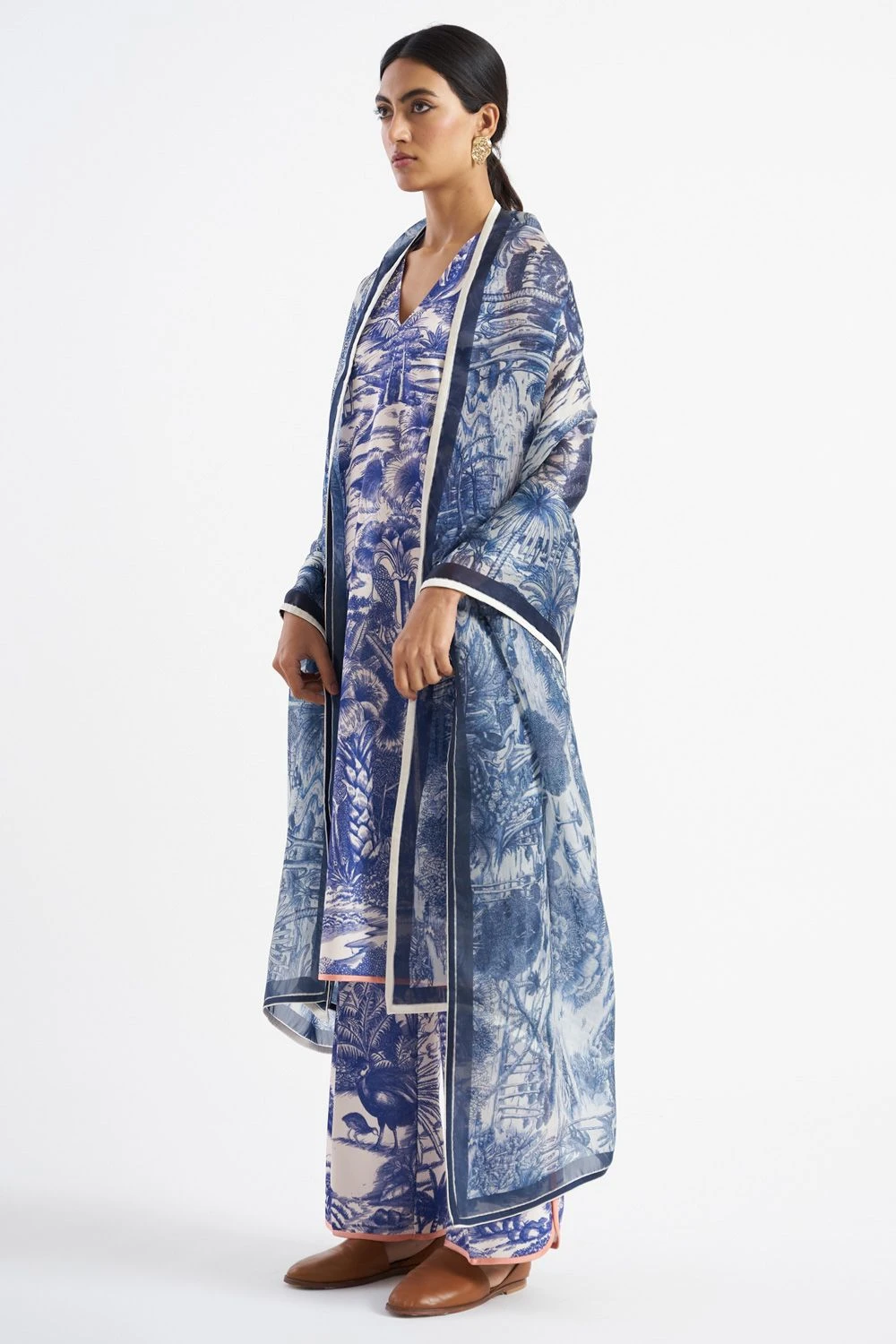 Kshitij Jalori Ranthambore Tanzenite Dupatta 2 Kshitij Jalori Ranthambore Tanzenite Dupatta - Image 2