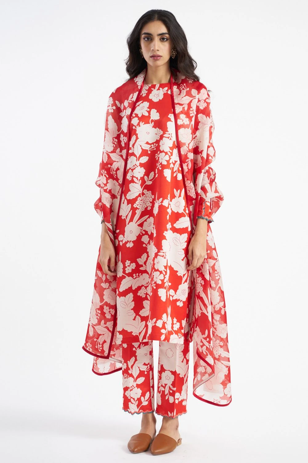 Kshitij Jalori Pali Garnet Dupatta 1 Kshitij Jalori Pali Garnet Dupatta