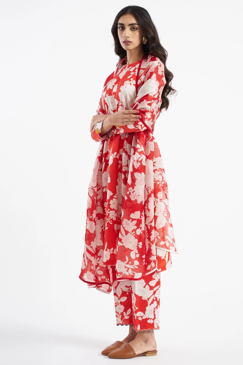 Kshitij Jalori Pali Garnet Dupatta 2 Kshitij Jalori Pali Garnet Dupatta - Image 2