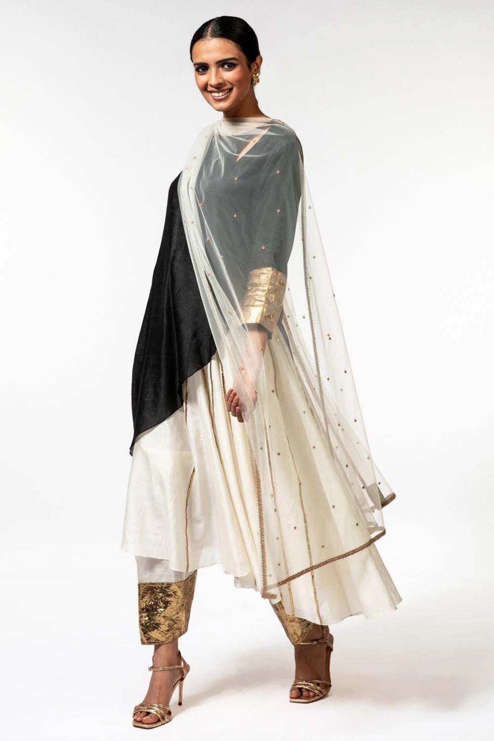 Aikeyah Layered Asymmetric Chanderi Kurta Set 2 Aikeyah Layered Asymmetric Chanderi Kurta Set - Image 2