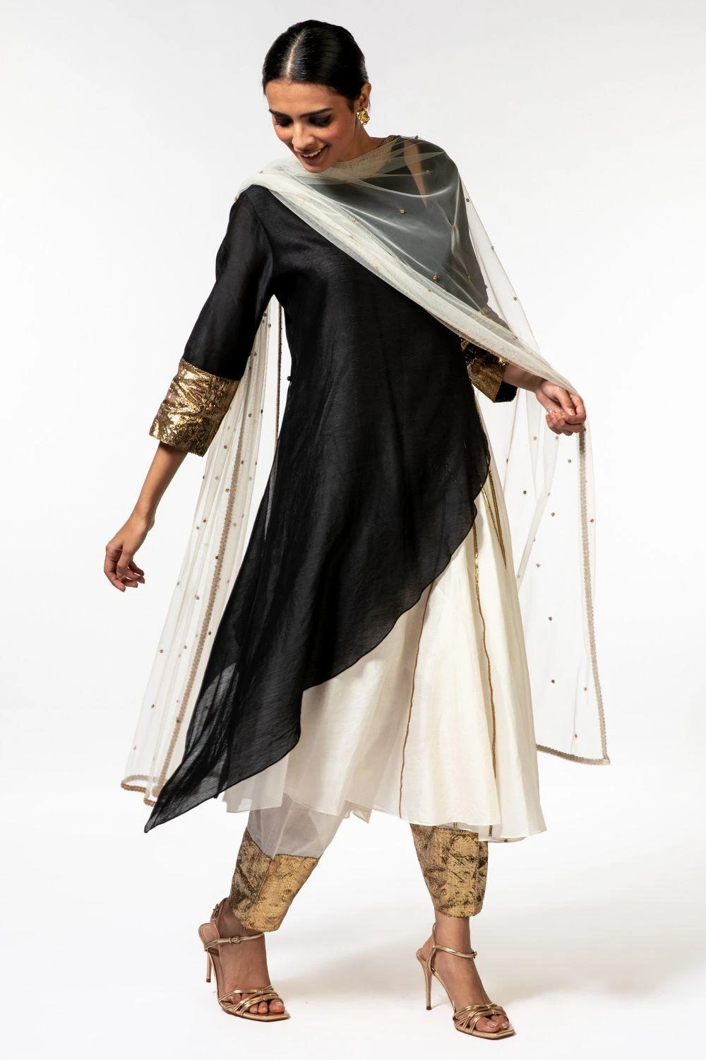 Aikeyah Layered Asymmetric Chanderi Kurta Set 3 Aikeyah Layered Asymmetric Chanderi Kurta Set - Image 3