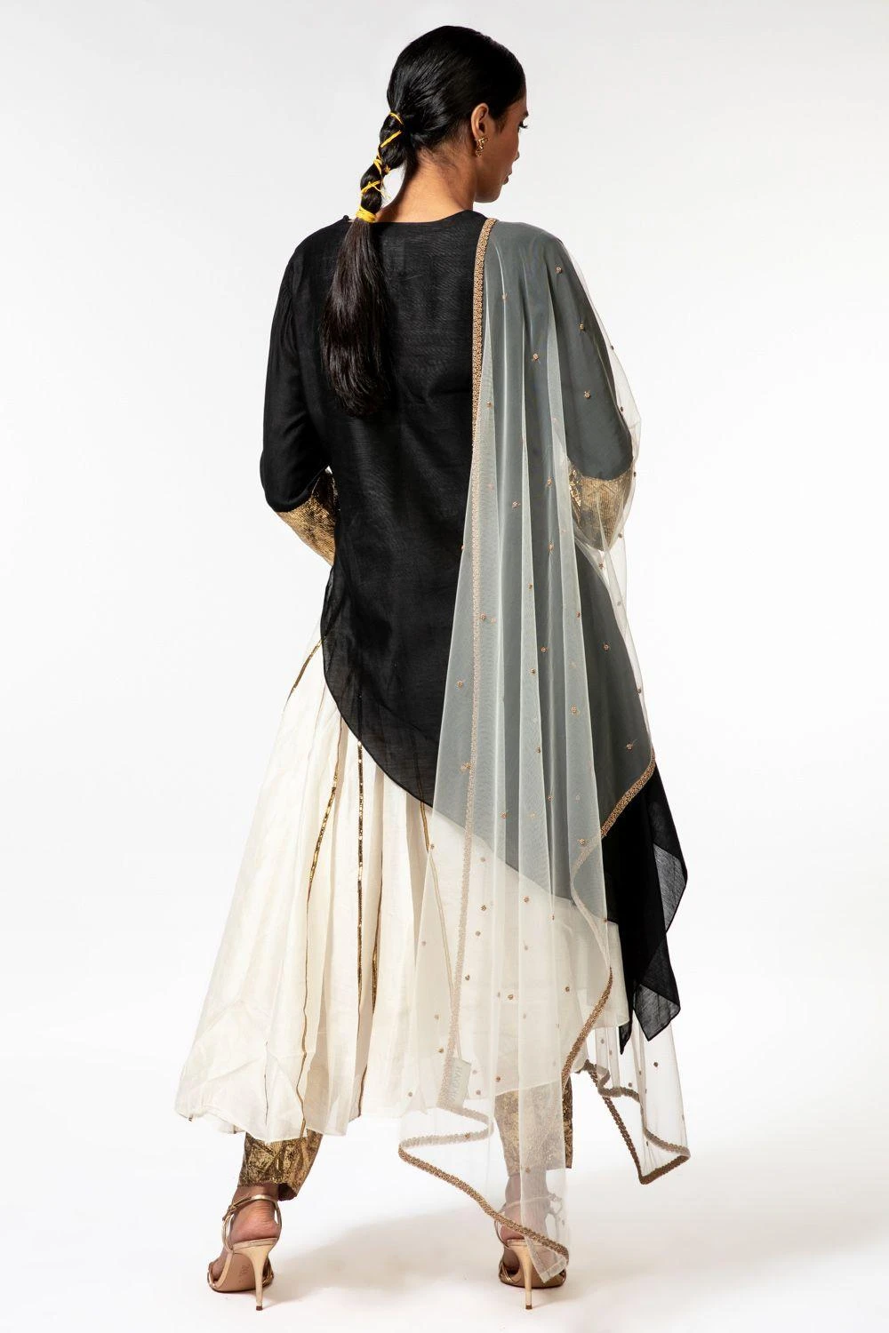 Aikeyah Layered Asymmetric Chanderi Kurta Set 4 Aikeyah Layered Asymmetric Chanderi Kurta Set - Image 4