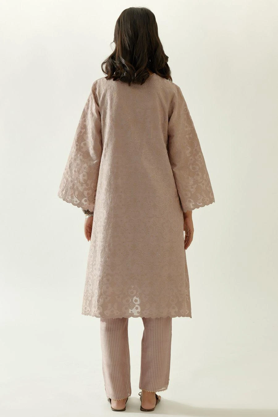 KORA Lilac Embellished Kurta Set 7 KORA Lilac Embellished Kurta Set - Image 7