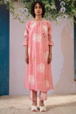 Arcvsh By Pallavi Singh Pink Floral Printed Kurta Set