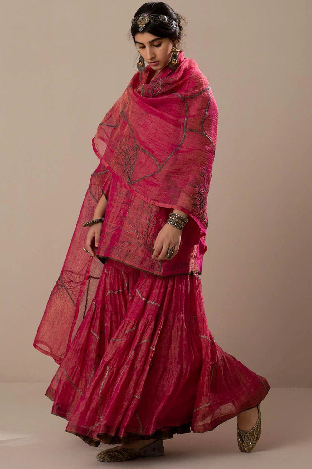 Sunira Designs Fuchsia Handwoven Linen Translucent Dupatta 2 Sunira Designs Fuchsia Handwoven Linen Translucent Dupatta - Image 2