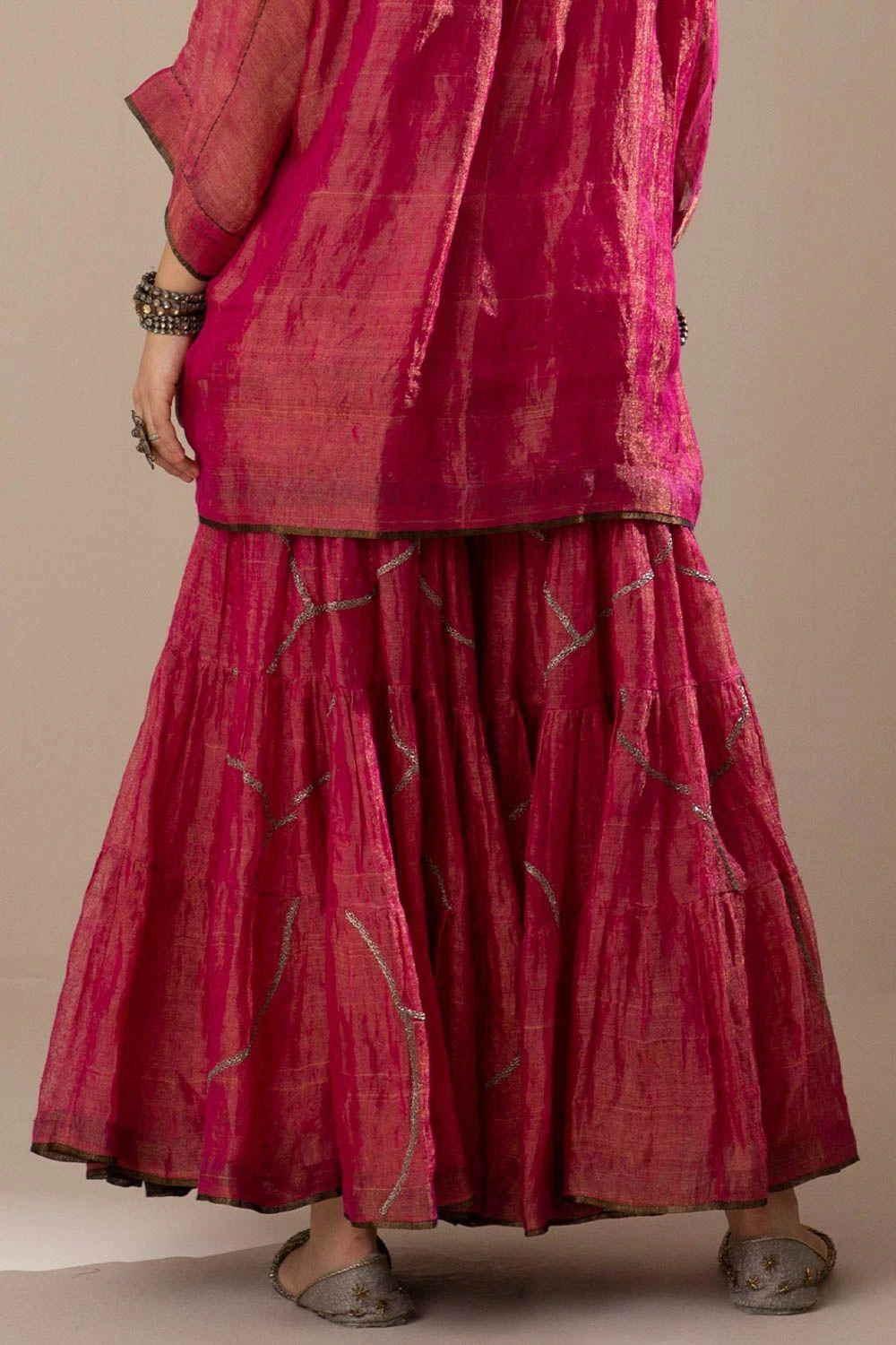 Sunira Designs Fuchsia Handwoven Linen Translucent Dupatta 5 Sunira Designs Fuchsia Handwoven Linen Translucent Dupatta - Image 5