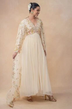 Ahilian Ivory Floral Embellished Anarkali Set 9 Ahilian Ivory Floral Embellished Anarkali Set -Echo Clothing Store 31723an1 3 1