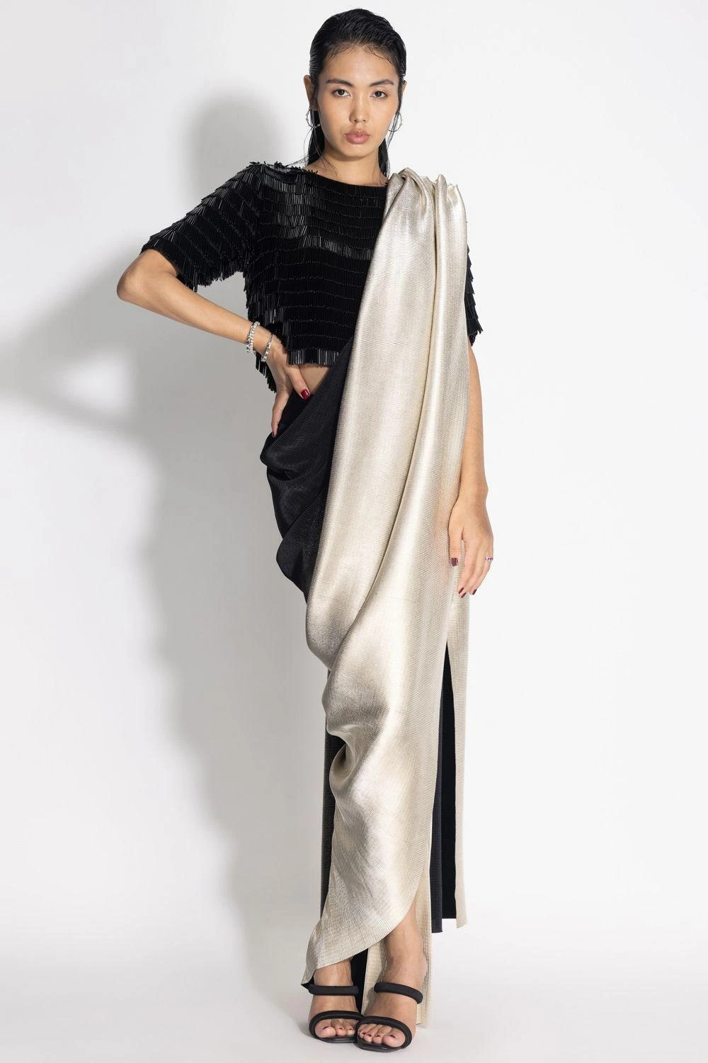 431-88 By Shweta Kapur Black To Gold Mightnight Sari Set 4 431-88 By Shweta Kapur Black To Gold Mightnight Sari Set - Image 4