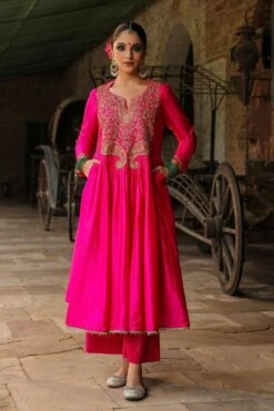 Niti Bothra Elegant Pink Bird Embroidered Kurta-Pant Set