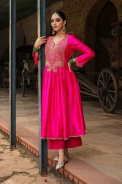 Niti Bothra Elegant Pink Bird Embroidered Kurta-Pant Set -Echo Clothing Store 41223nb30 3