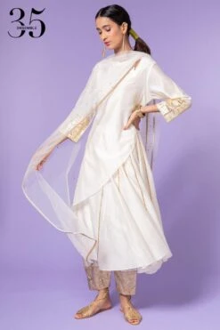 Aikeyah White Layered Kurta Set With Gota Accents