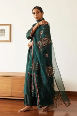 Sarang Kaur Green Shashi Stole