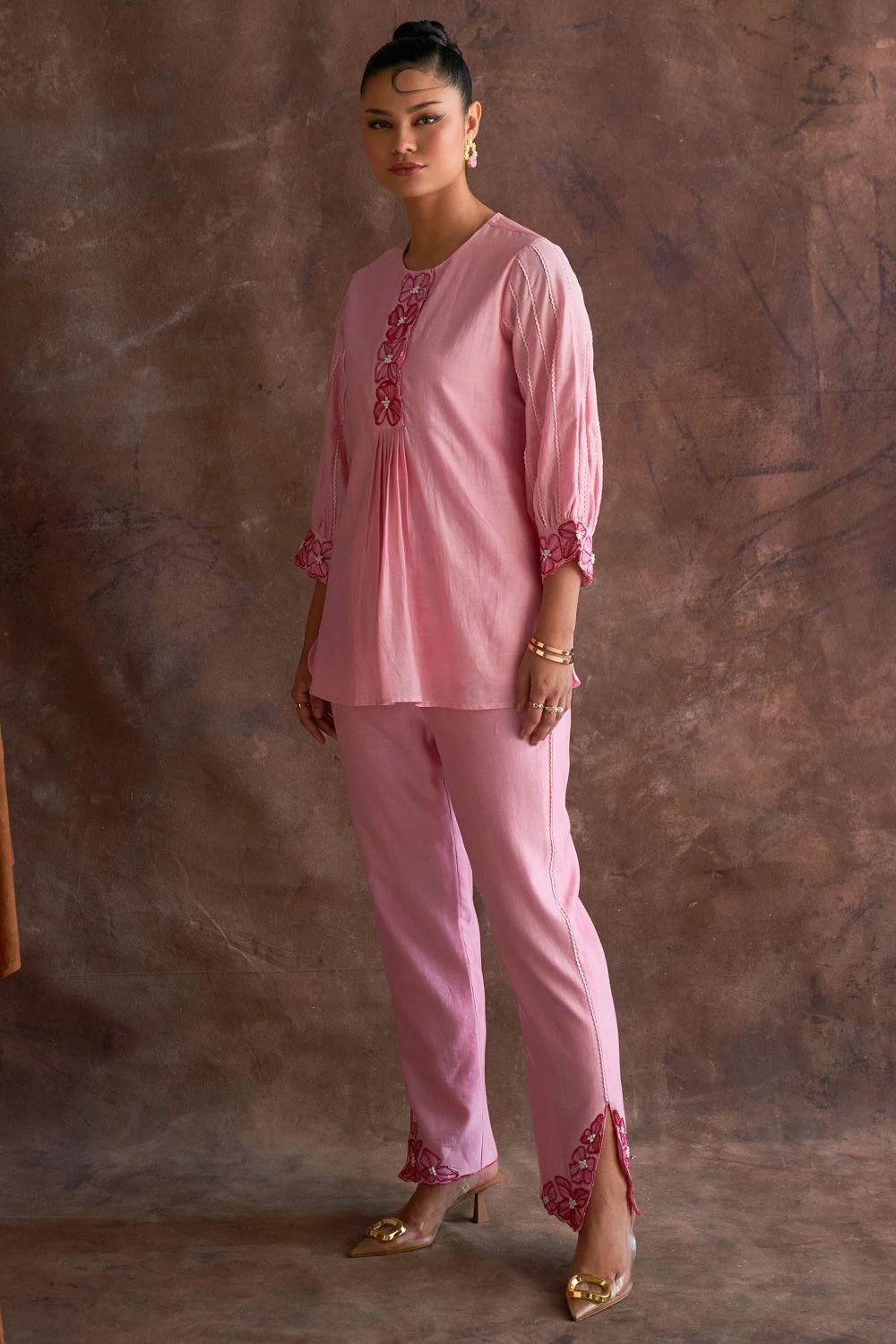 Sakshi Khetterpal Floral Pink Chanderi Tunic-pant Set 2 Sakshi Khetterpal Floral Pink Chanderi Tunic-pant Set - Image 2