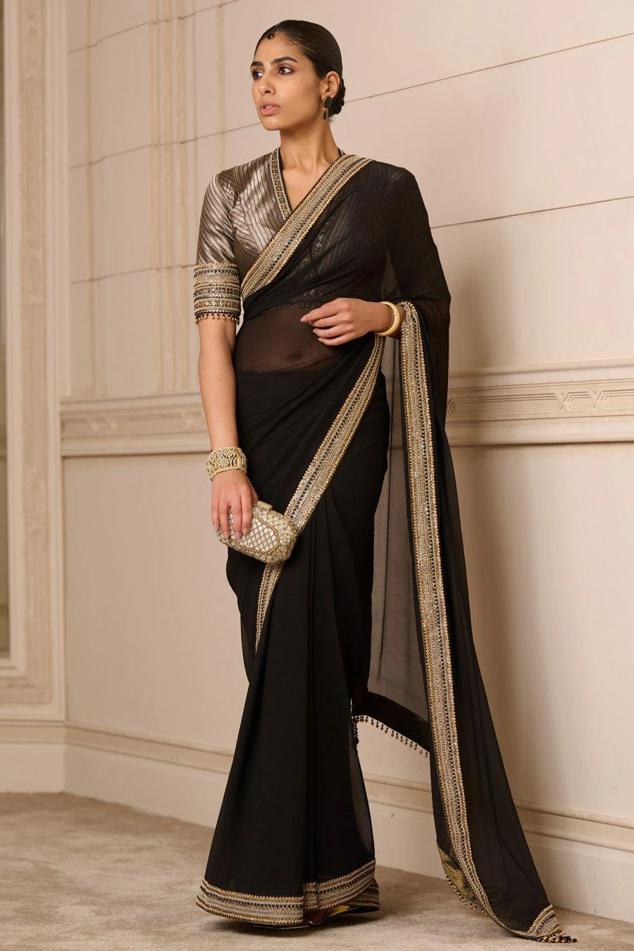 Tarun Tahiliani Black Hand Embellished Sari Set 1 Tarun Tahiliani Black Hand Embellished Sari Set