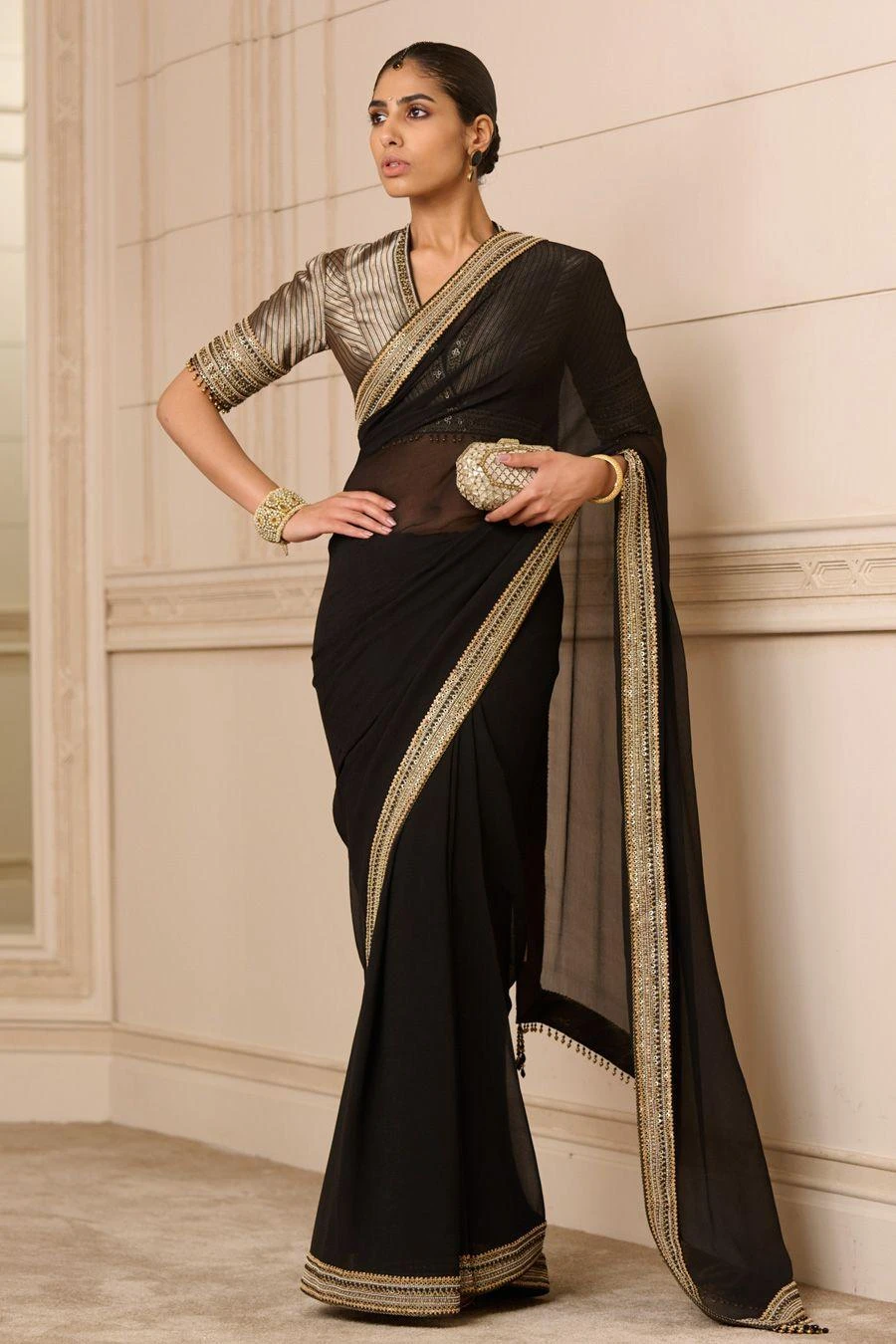 Tarun Tahiliani Black Hand Embellished Sari Set 2 Tarun Tahiliani Black Hand Embellished Sari Set - Image 2