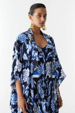 Studio RIGU Black Abstract Printed Jumpsuit & Cape Set 6 Studio RIGU Black Abstract Printed Jumpsuit & Cape Set -Echo Clothing Store 6923sr11 3