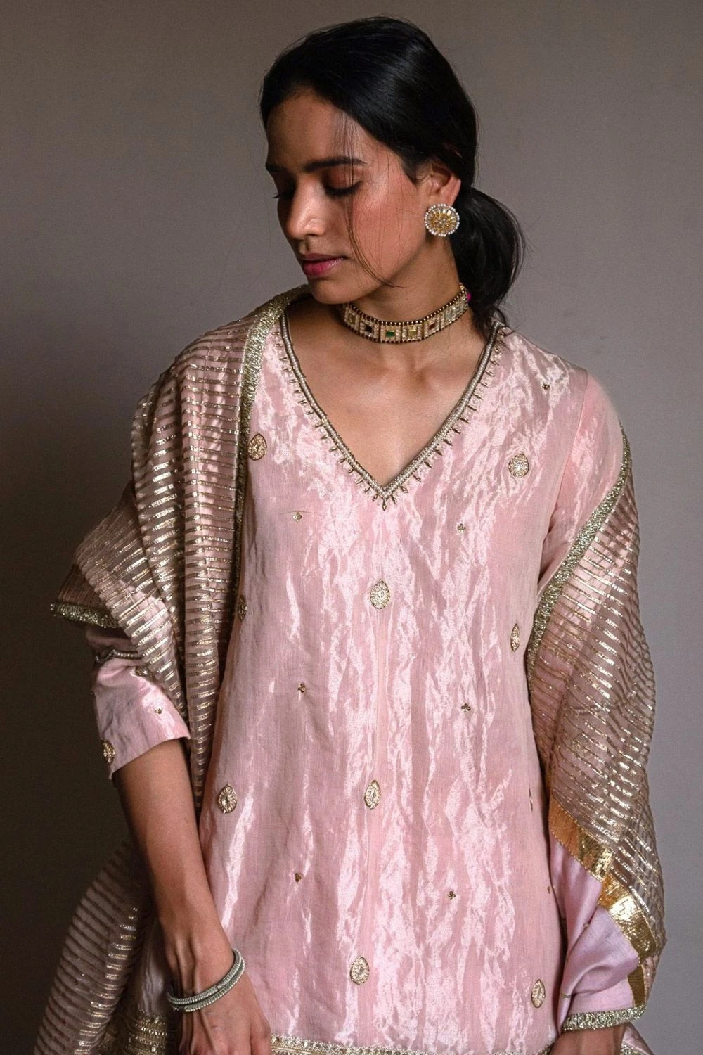 Shorshe Ash Pink Hand Embellished Dupatta 2 Shorshe Ash Pink Hand Embellished Dupatta - Image 2