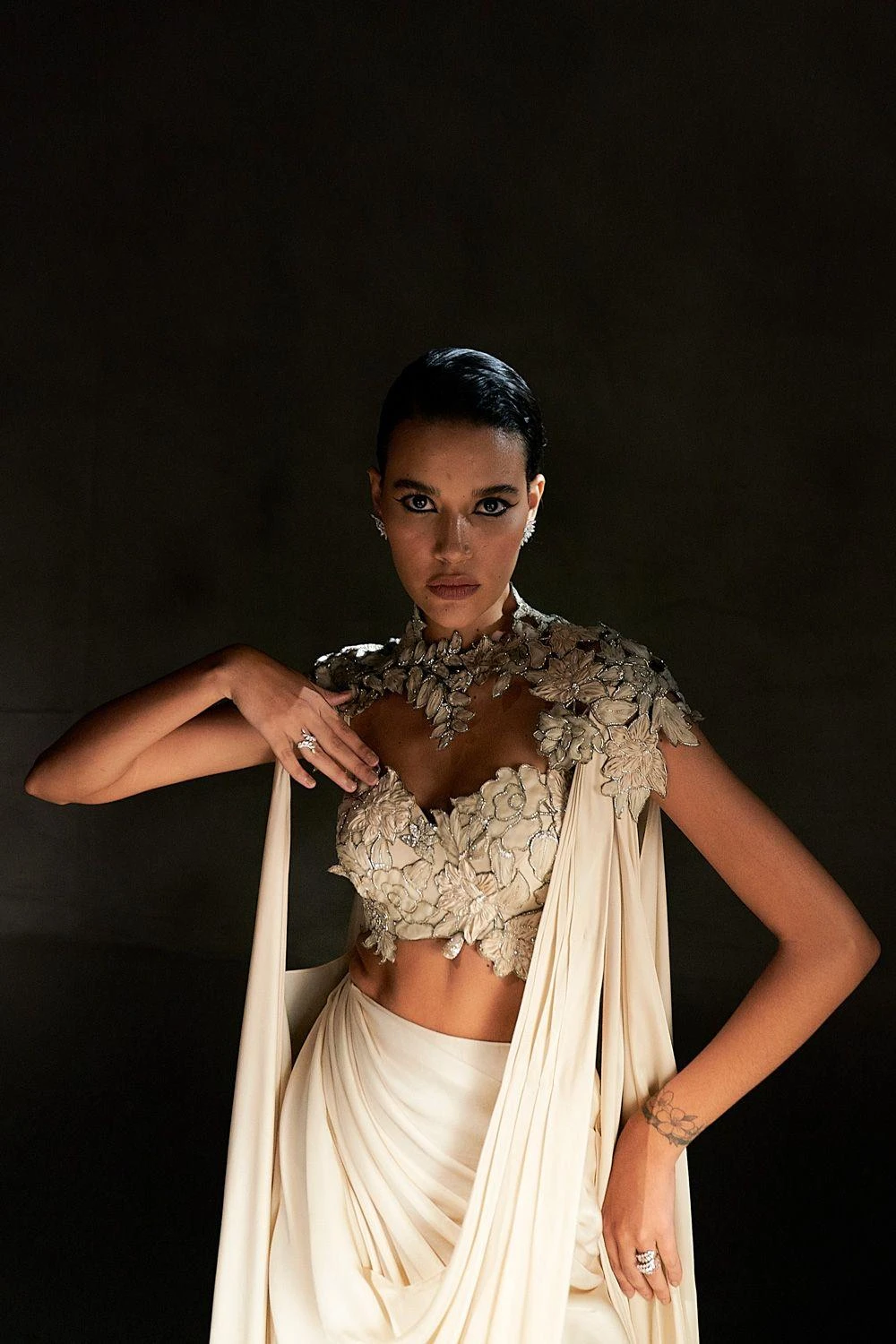 Agunj Ivory Floral Embellished Concept Sari Set 3 Agunj Ivory Floral Embellished Concept Sari Set - Image 3