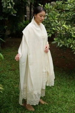 Baju Ivory May Handcrafted Dupatta -Echo Clothing Store 82bj41 3