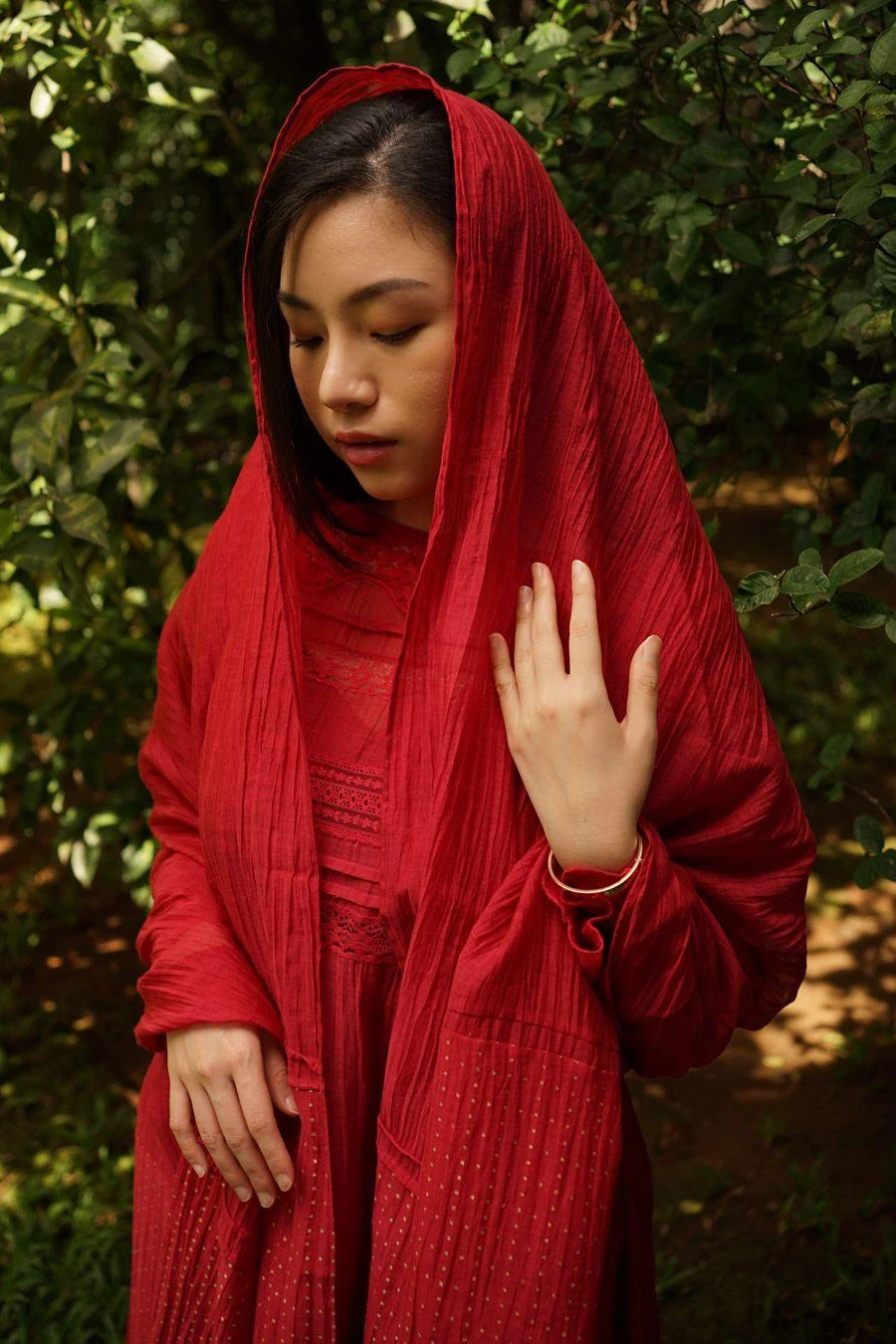 Baju Red May Handcrafted Dupatta 4 Baju Red May Handcrafted Dupatta - Image 4