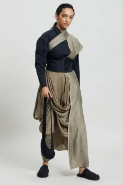 Antar-Agni Mud Green Cross Shawl 10 Antar-Agni Mud Green Cross Shawl -Echo Clothing Store 8523aam59 4