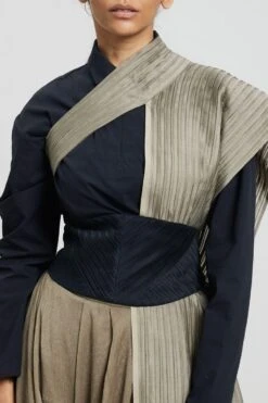 Antar-Agni Mud Green Cross Shawl 12 Antar-Agni Mud Green Cross Shawl -Echo Clothing Store 8523aam59 6