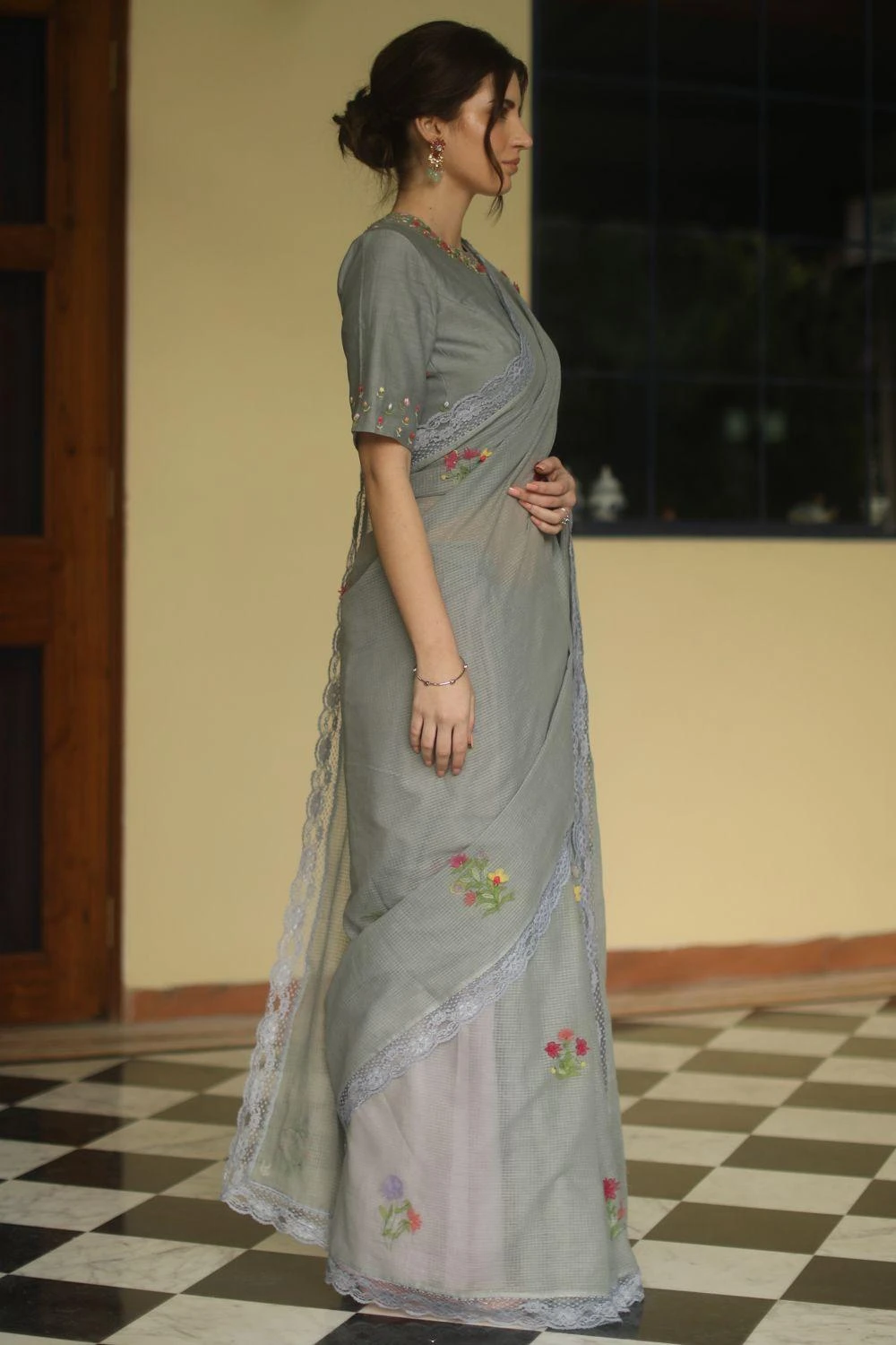 Begum Pret Handloom Kota Sari Set With 3D Floral Embroidery 2 Begum Pret Handloom Kota Sari Set With 3D Floral Embroidery - Image 2