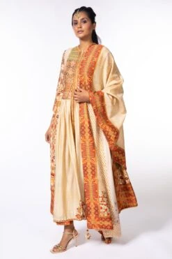 Nergis By Debyani Ivory Printed Anarkali Set 6 Nergis By Debyani Ivory Printed Anarkali Set -Echo Clothing Store deb01 3