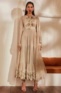 Nikita Mhaisalkar Off-white Baroque Work Anarkali Set