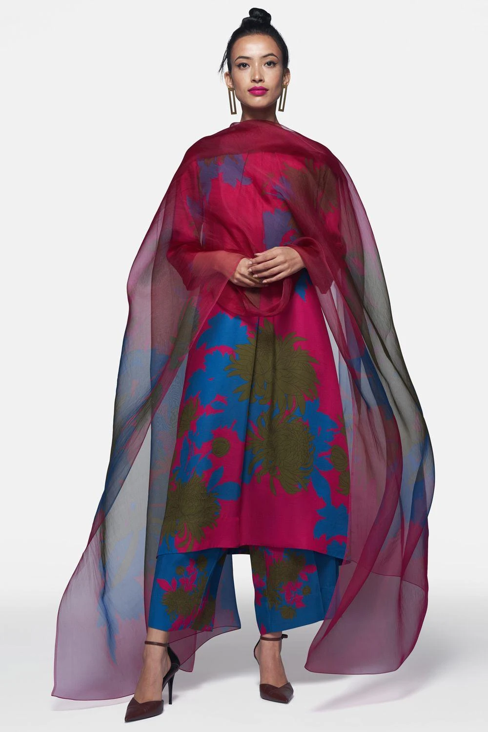 Payal Khandwala Magenta Printed Silk Organza Dupatta 3 Payal Khandwala Magenta Printed Silk Organza Dupatta - Image 3